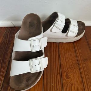 White Platform Arizona Birkenstocks - 39